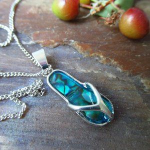 Necklace Flip Flop